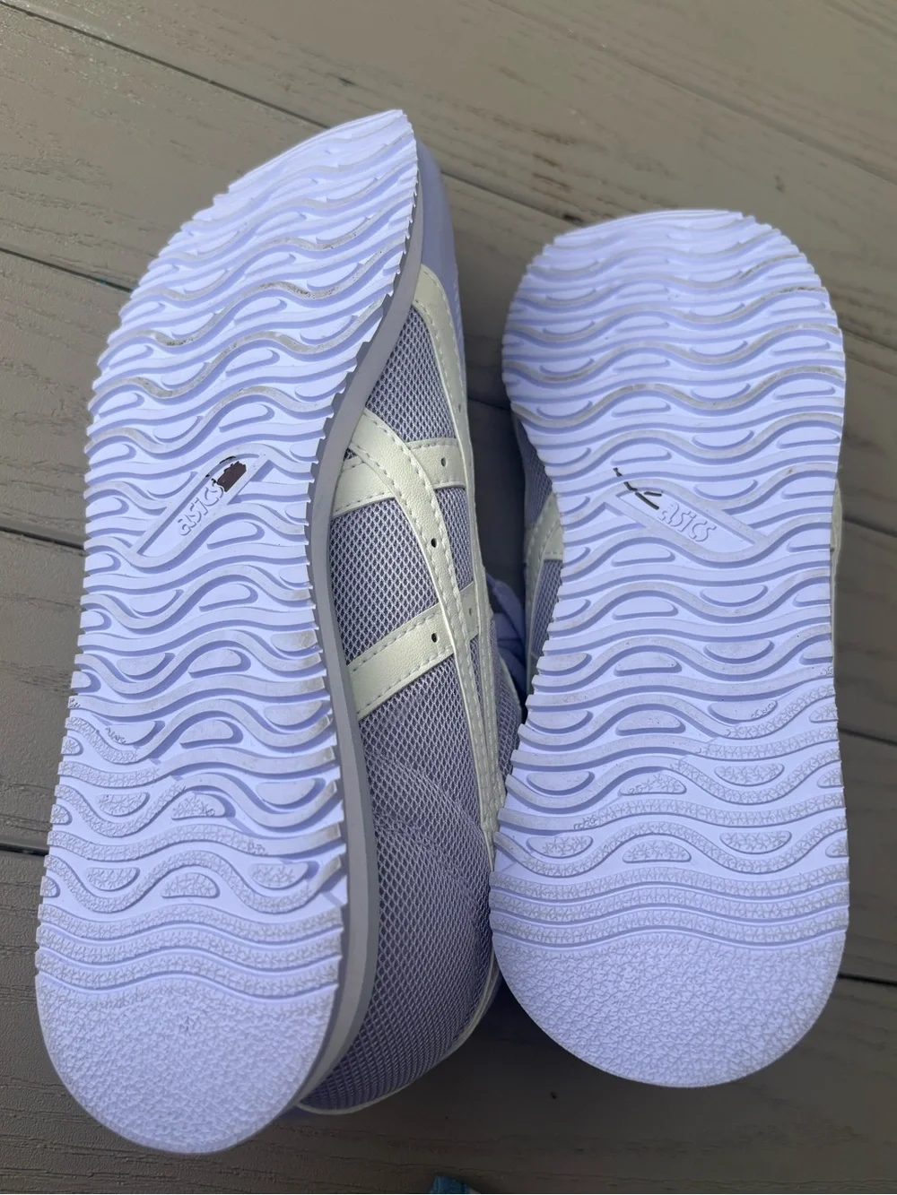 Asics Tiger Women's Lavender Athletic Sneakers with White Stripes Trendy Size 9